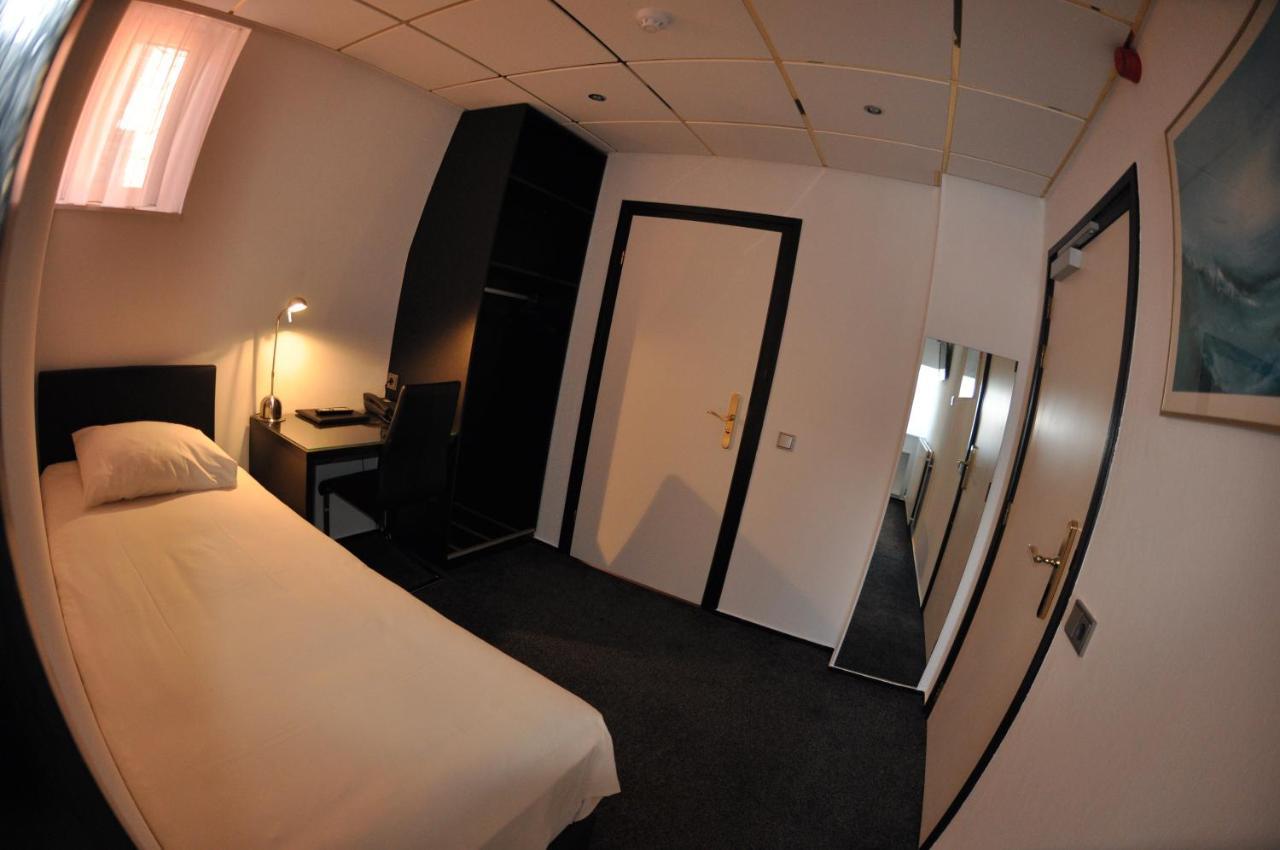 Budget Hotel Le Beau Rivage Мидделбург Экстерьер фото