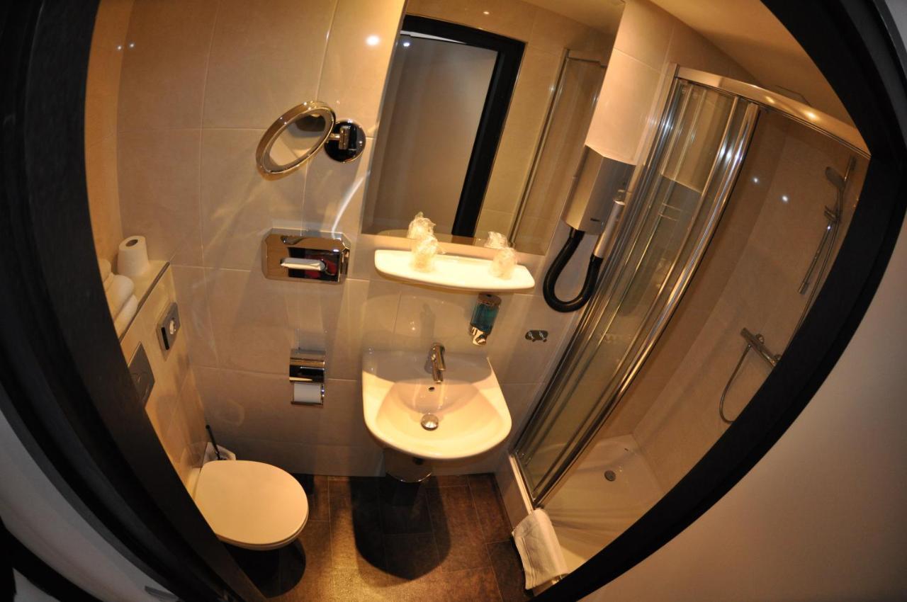 Budget Hotel Le Beau Rivage Мидделбург Экстерьер фото